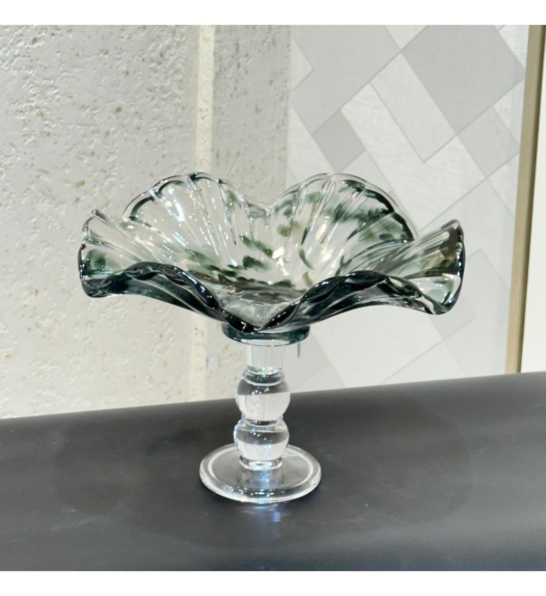 صحن زجاجية فاخرة بتصميم أنيق مستوحى من شكل الصدفة33×33×23سم