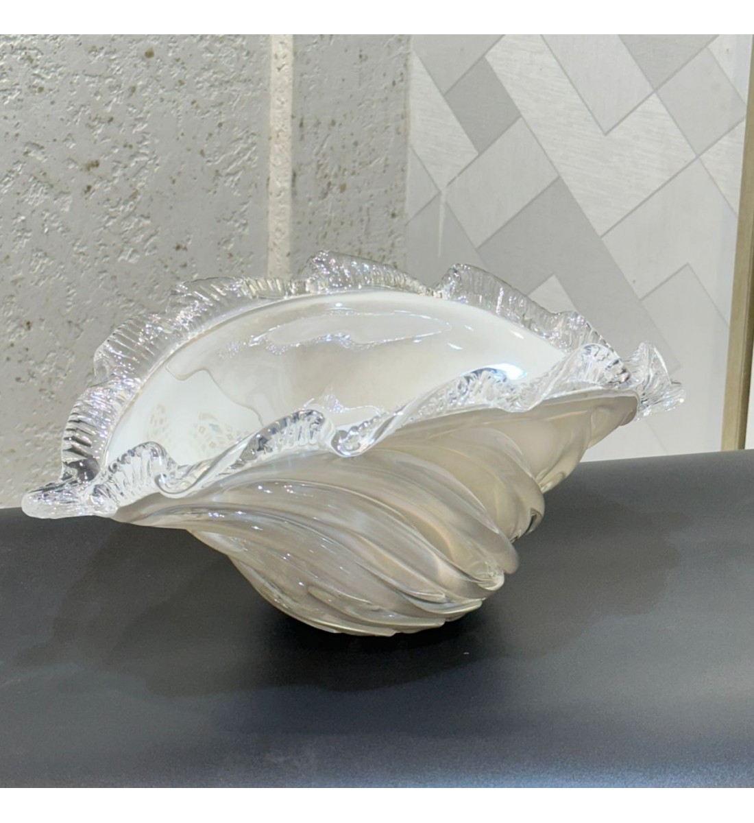 صحن زجاجية فاخرة بتصميم أنيق مستوحى من شكل الصدفة 40×23×17سم 