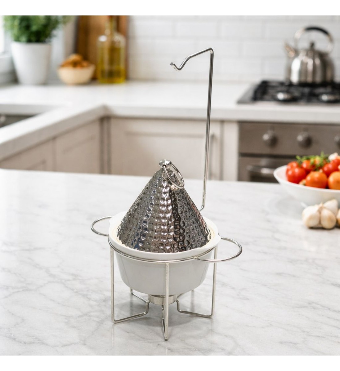 سخان طعام للبوفيه بورسلان ابيض مع حامل وغطاء معدن فضي علاقي