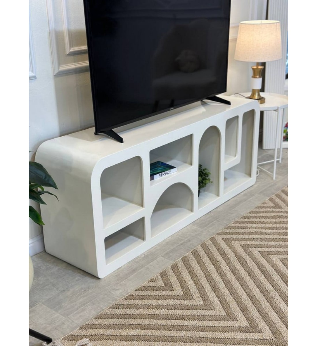 طاولة بلازما خشب بلون أبيض شكل حديث مقاس 140*40*60 سم 