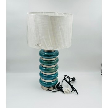 مصباح طاولة فاخر بتصميم أنيق يلفت الأنظار، يتميز بقاعدة متدرجة من الخزف بلون  اخضر 53×30×30سم 