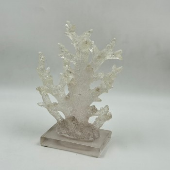  قطعة ديكور فنية مصنوعة من الزجاج الشفاف بتصميم راقٍ يعكس الذوق العصري والفخامة 27×13×9سم 