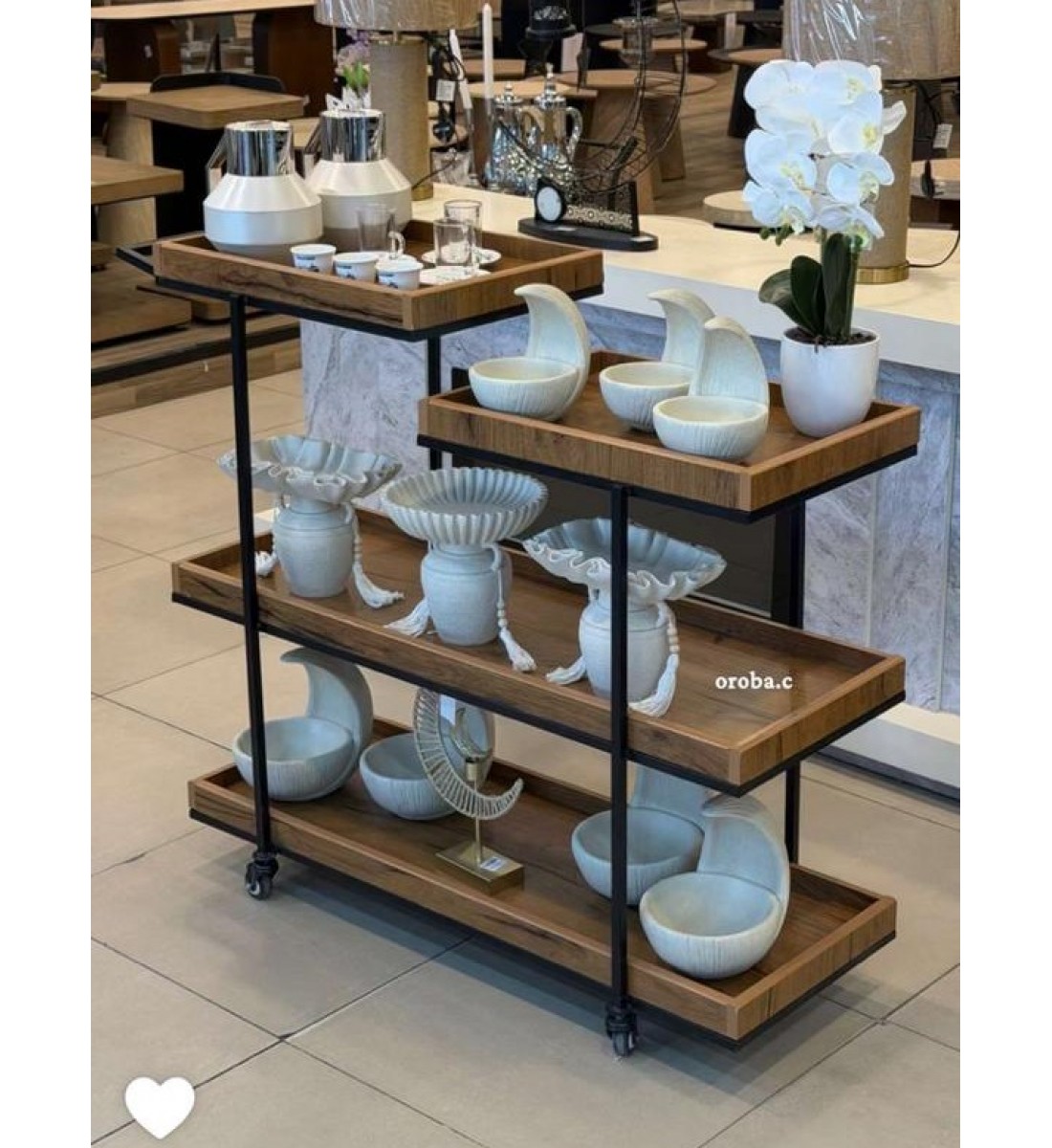 عربية تقديم خشب  باطراف حديد اسود3 دور بكفرات سهلة الحركة 100×40×94سم 