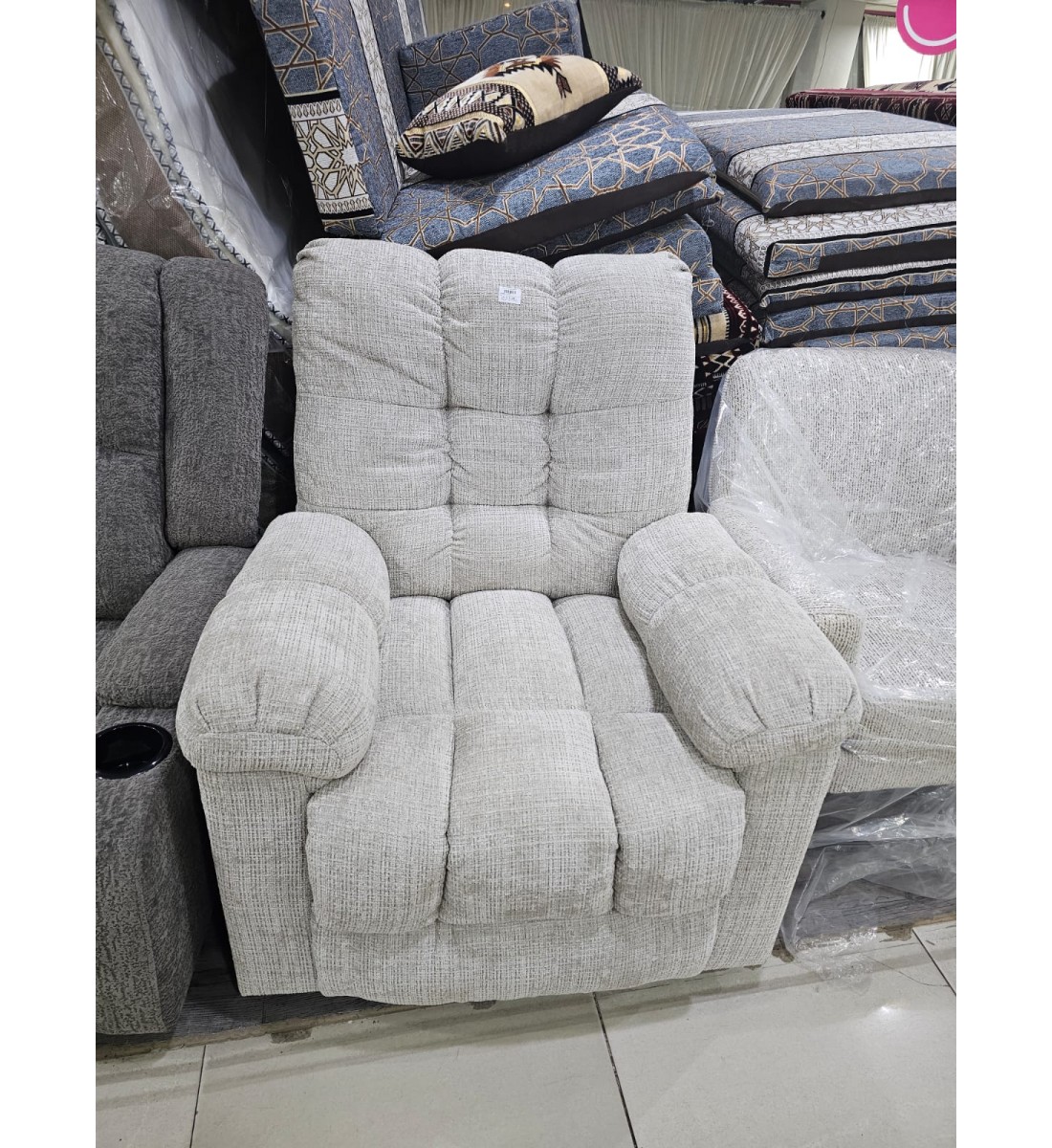 كرسي استرخاء هزاز دوار بيج كرسي استرخاء هزاز دوار بيج