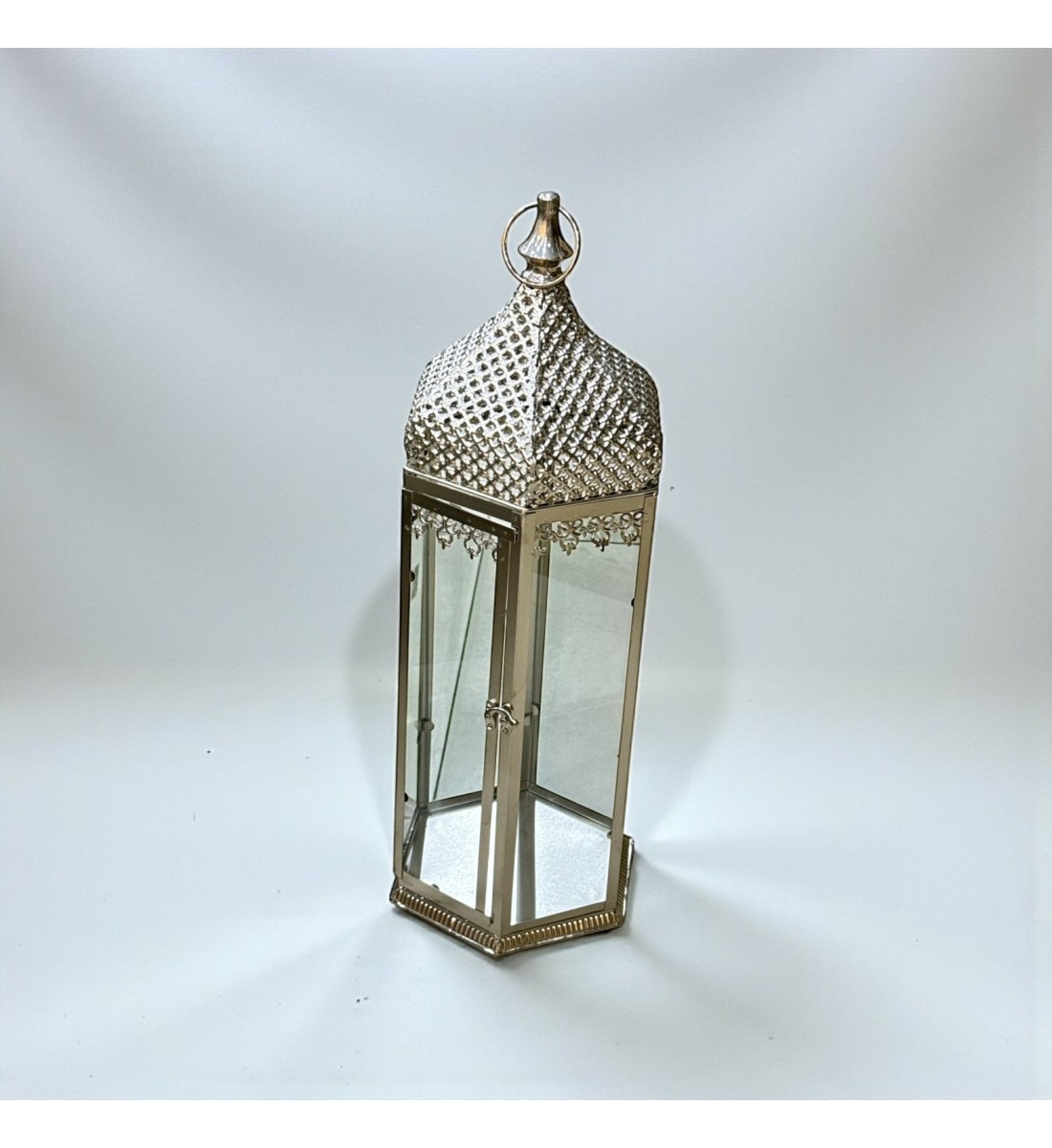 فانوس ديكوري فاخر مصنوع من معدن عالي الجودة بلون فضي لامع 60سم فانوس ديكوري فاخر مصنوع من معدن عالي الجودة بلون فضي لامع 60سم