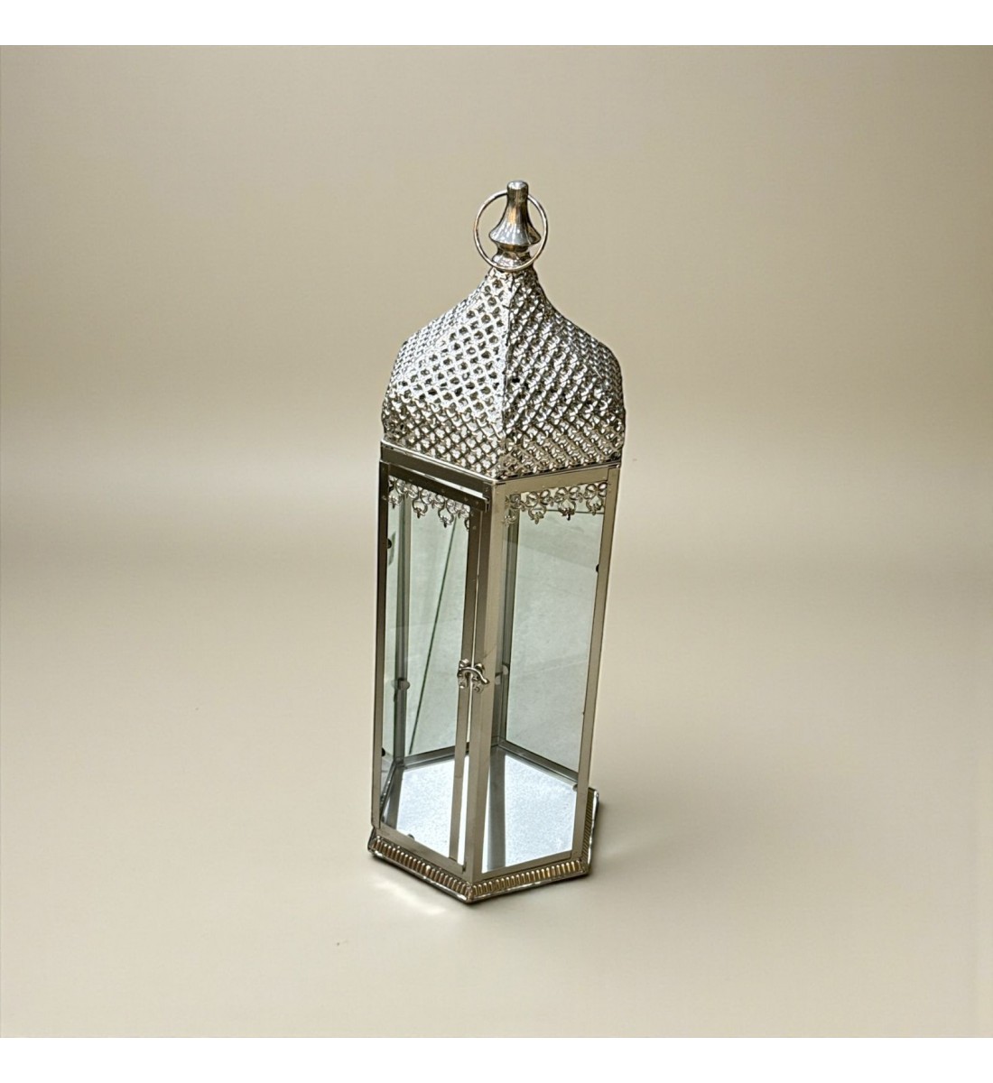 فانوس ديكوري فاخر مصنوع من معدن عالي الجودة بلون فضي لامع 60سم فانوس ديكوري فاخر مصنوع من معدن عالي الجودة بلون فضي لامع 60سم
