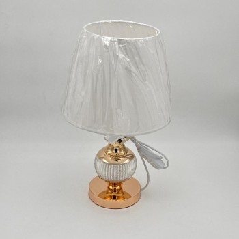  لمبة طاولة أنيقة بتصميم عصري يجمع بين الفخامة والبساطة قاعده ذهبي 42سم 