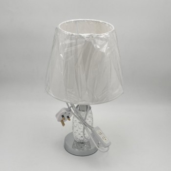  لمبة طاولة أنيقة بتصميم عصري يجمع بين الفخامة والبساطة قاعده فضي 42سم 