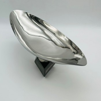 صحن تقديم  بقاعدة معدنية أنيق تصميم جذاب 47×7×15سم