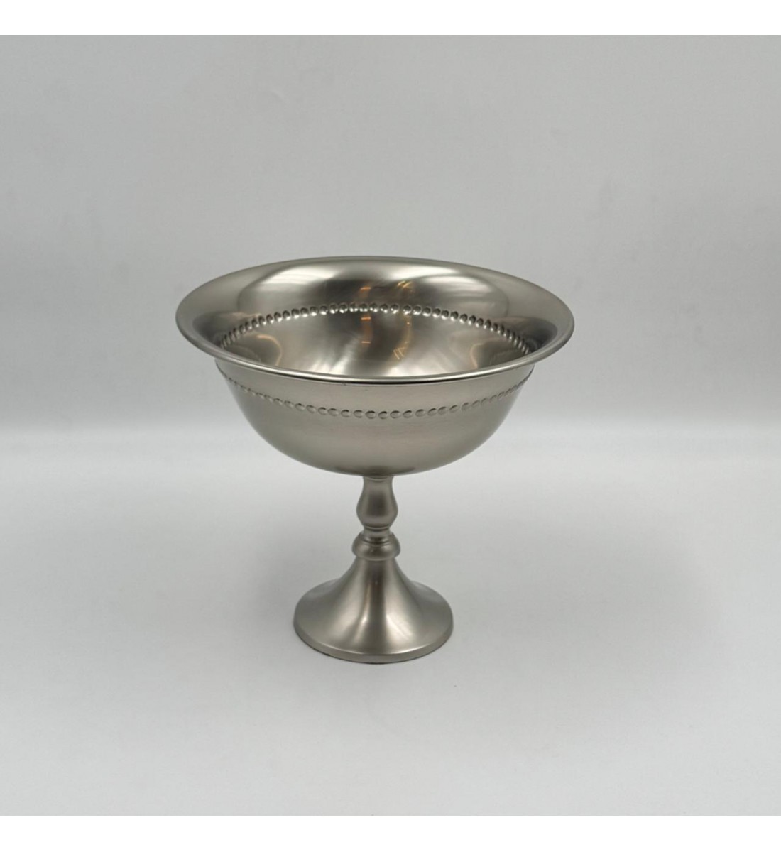 صحن تقديم أنيق بتصميم عصري يجمع بين البساطة والفخامة. 20×20×18سم 