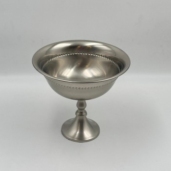 صحن تقديم أنيق بتصميم عصري يجمع بين البساطة والفخامة. 20×20×18سم 