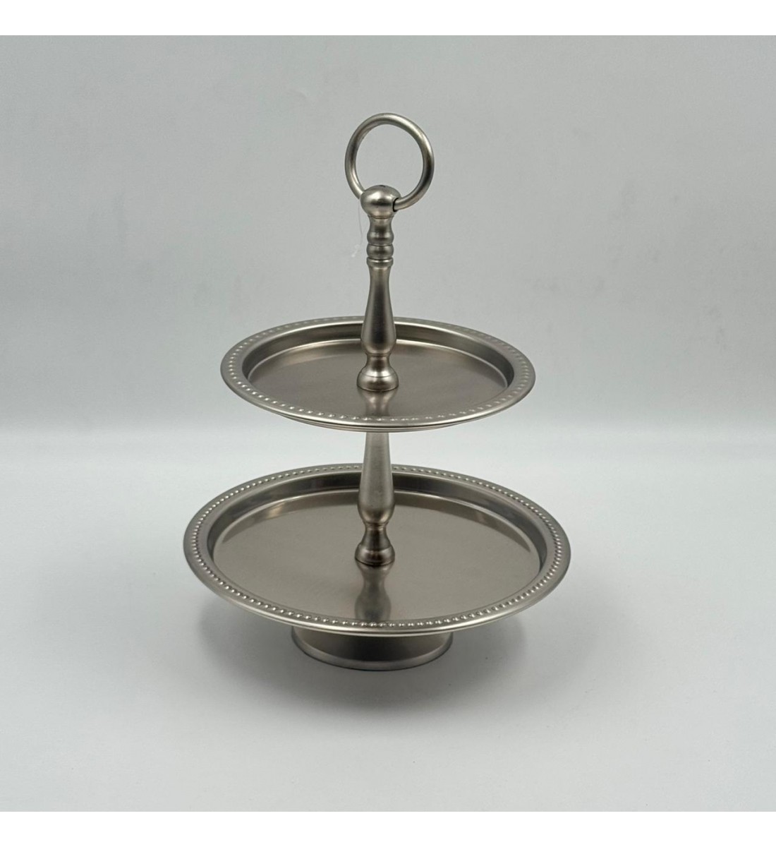 شيال تقديم أنيق بتصميم عصري يجمع بين البساطة والفخامة.  20×20×31سم 