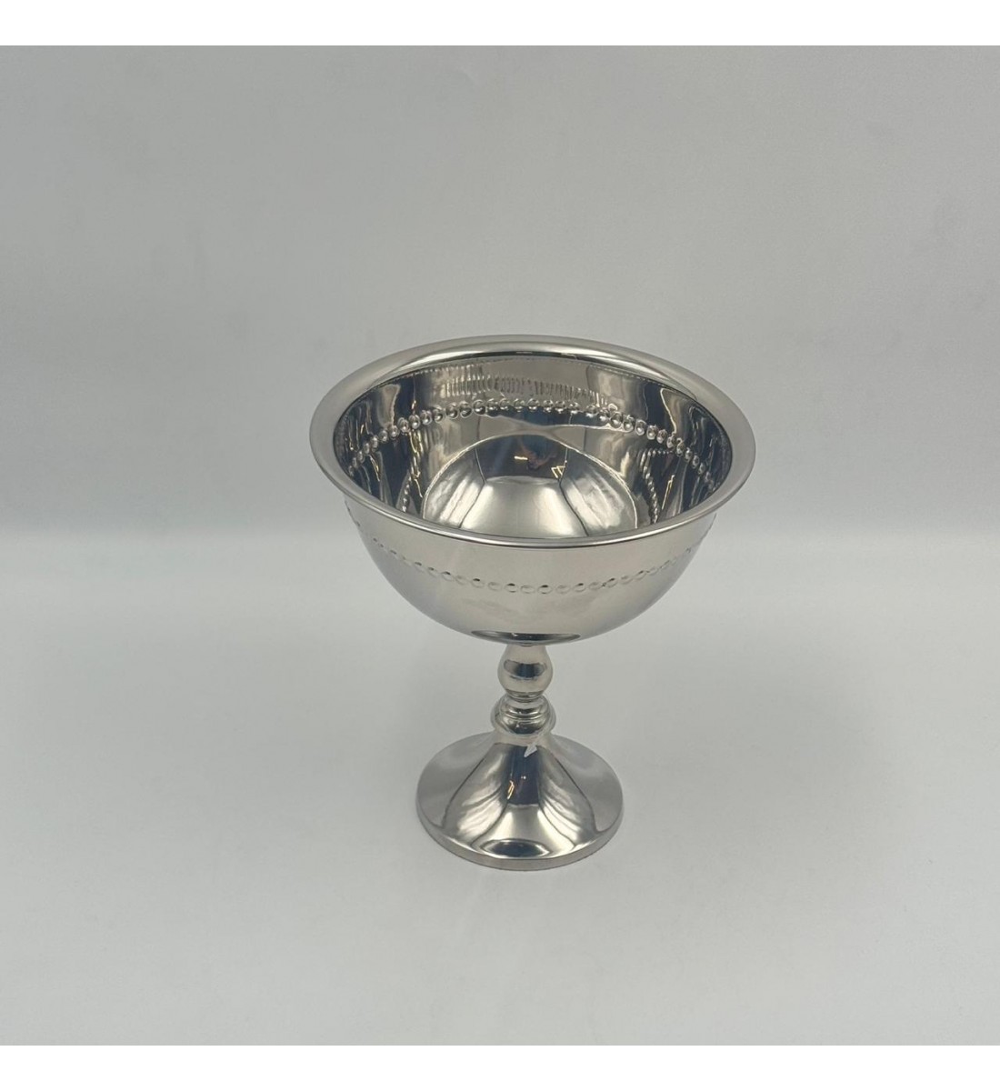 صحن  تقديم أنيق بتصميم عصري يجمع بين البساطة والفخامة20×20×18سم 