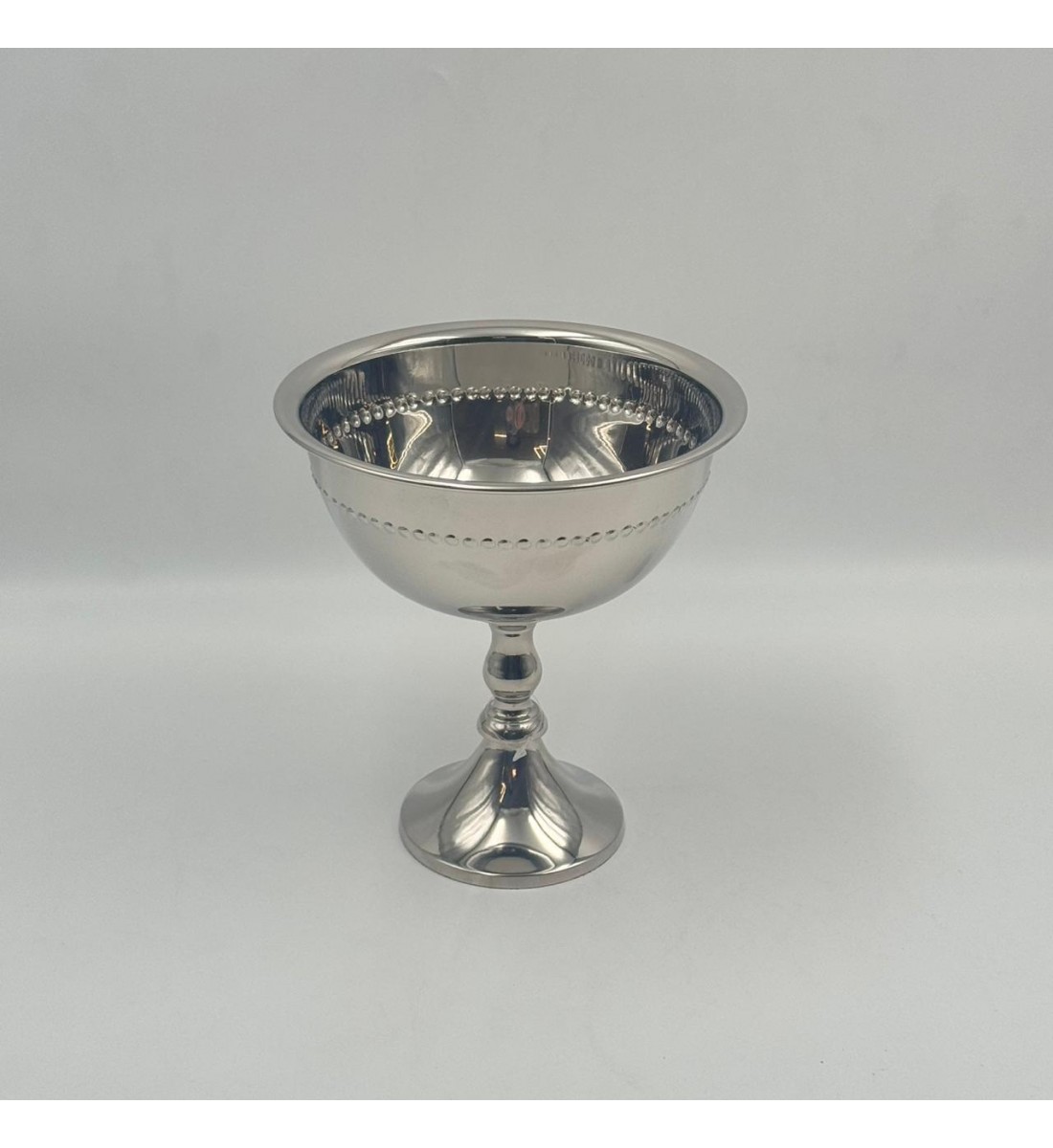 صحن  تقديم أنيق بتصميم عصري يجمع بين البساطة والفخامة20×20×18سم 