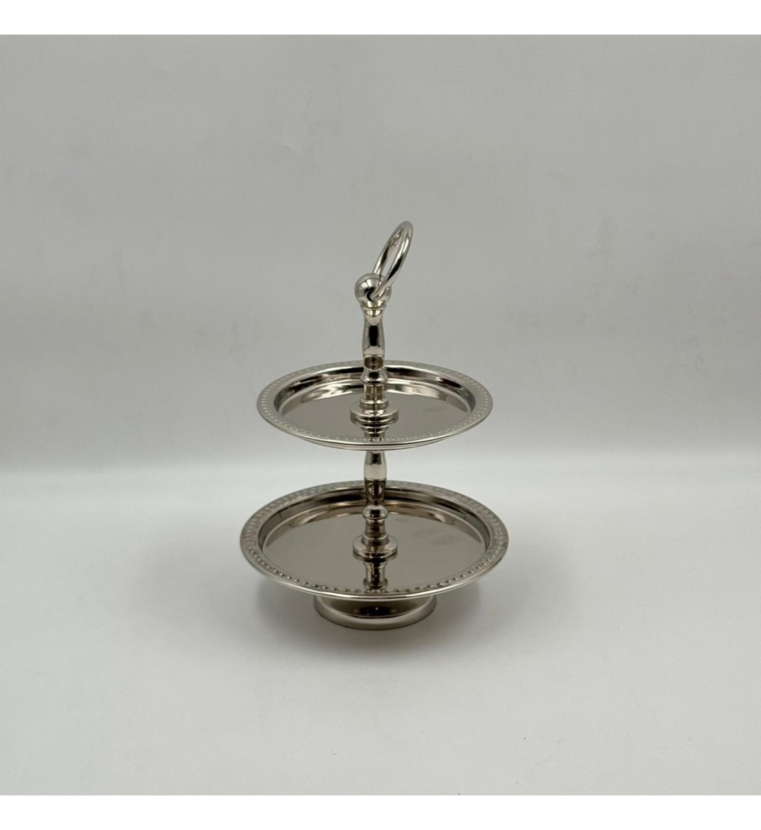 صحن تقديم أنيق بتصميم عصري يجمع بين البساطة والفخامة طابقين 24×16×16سم 