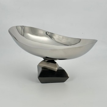 طبق تقديم فاخر بتصميم عصري أنيق، مصنوع من معدن عالي الجودة بلمعة راقية 17×30×13سم