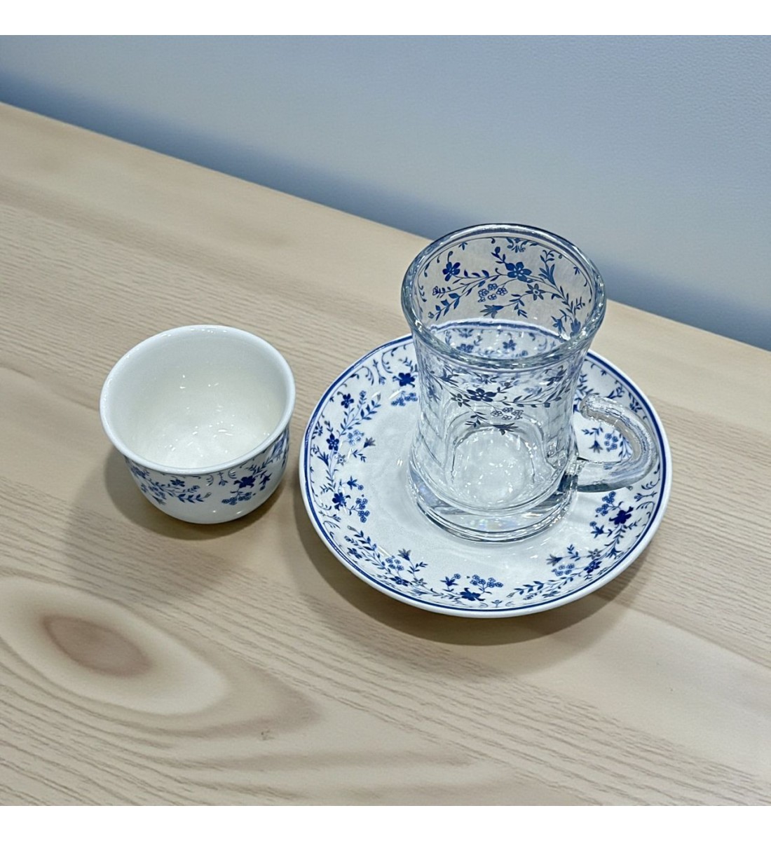 طقم كاسات وفناجين مع الصحن 36قطعه