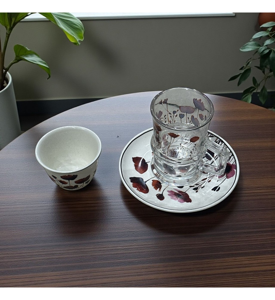 طقم كاسات وفناجين مع الصحن 36قطعه