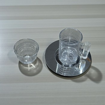 طقم كاسات وفناجين مع الصحن 18 قطعه 