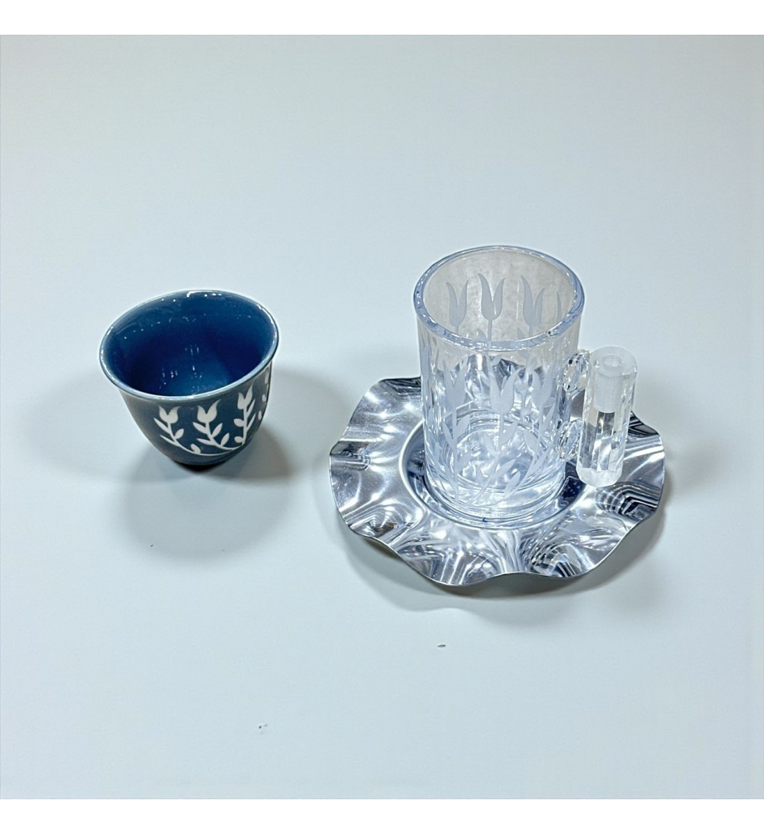 طقم كاسات وفناجين مع الصحن 18قطعه