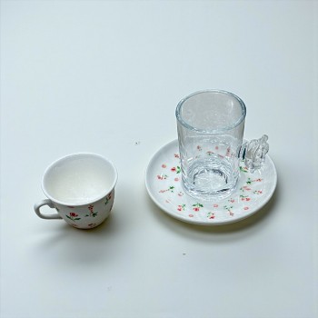 طقم كاسات وفناجين مع الصحن 36قطعه