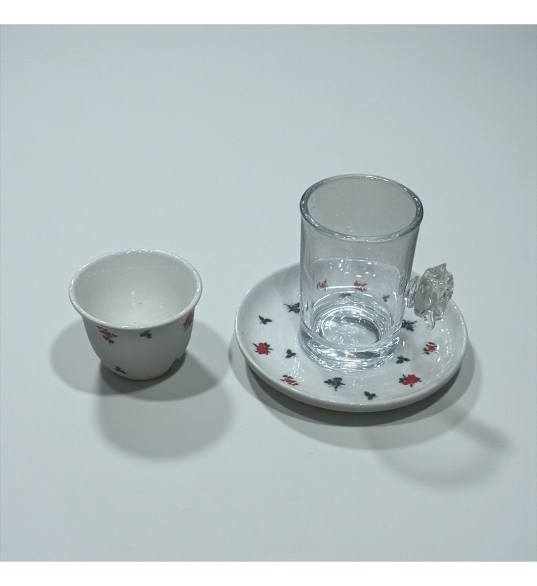 طقم كاسات وفناجين مع الصحن 36قطعه