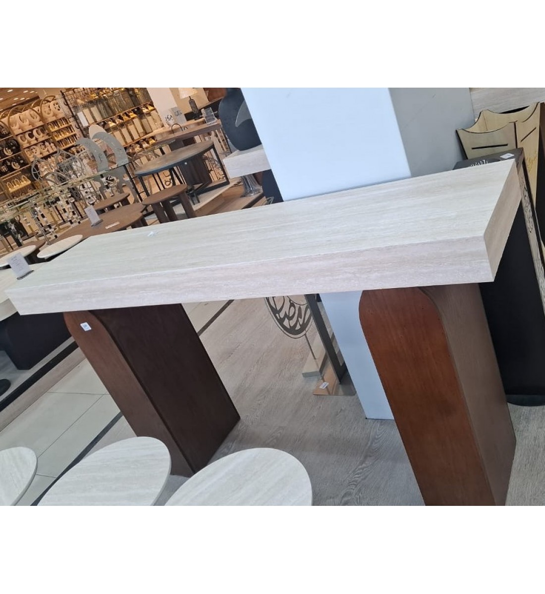  طاولة مدخل خشب بني سطح  بديل الرخام بيج  160×40×90سم 