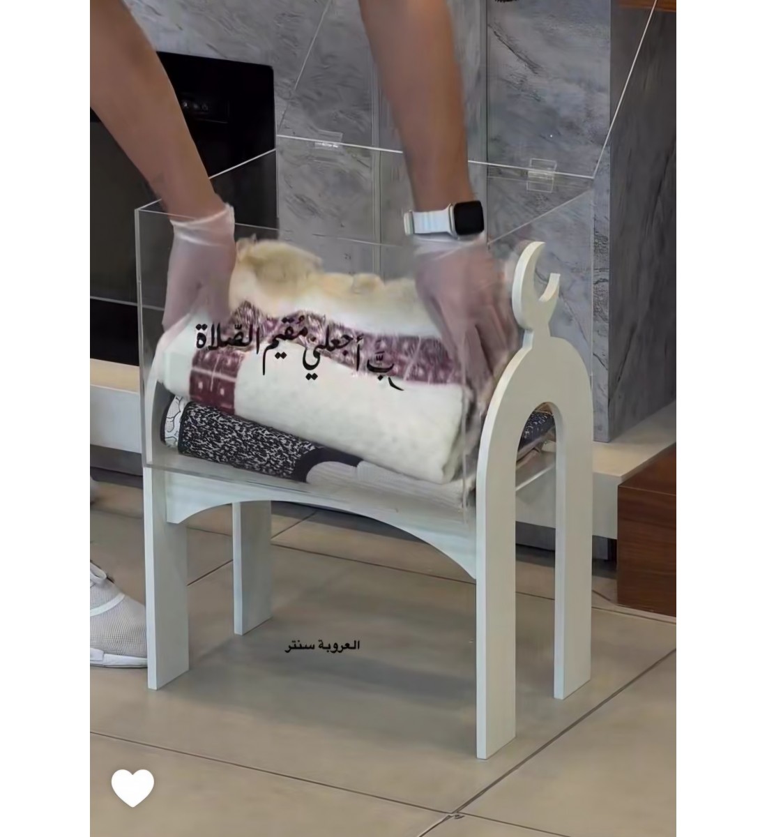 بوكس اكريلك سجادات مع قاعدة خشبي بيج 30×40×47سم 