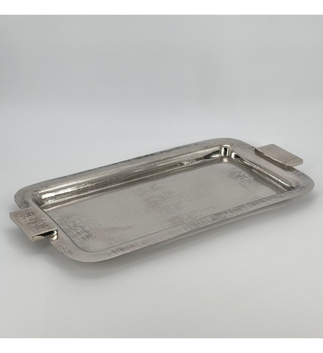 صينية تقديم معدنية فاخرة – تصميم أنيق وعصري47×25×2سم صينية تقديم معدنية فاخرة – تصميم أنيق وعصري47×25×2سم