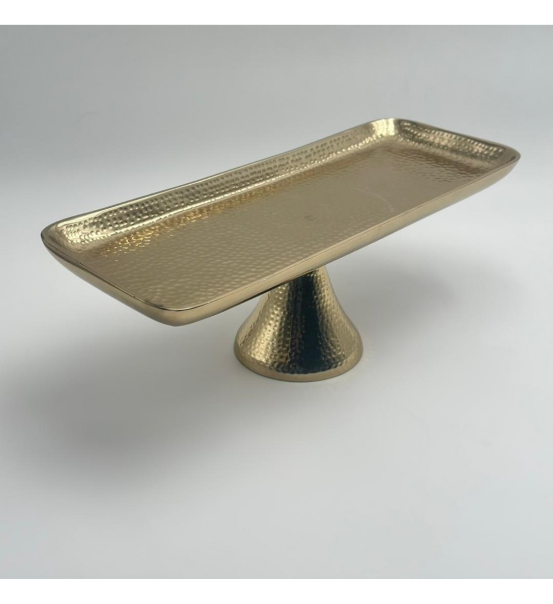 صحن تقديم معدنية فاخرة – تصميم أنيق وعصري40×15×14سم صحن تقديم معدنية فاخرة – تصميم أنيق وعصري40×15×14سم