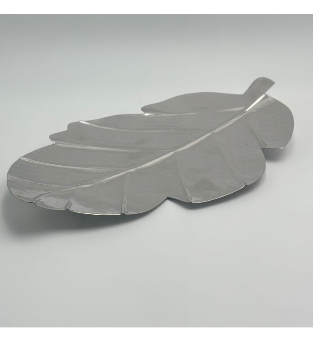 صحن تقديم معدنية فاخرة – تصميم أنيق وعصري40×22×2سم 