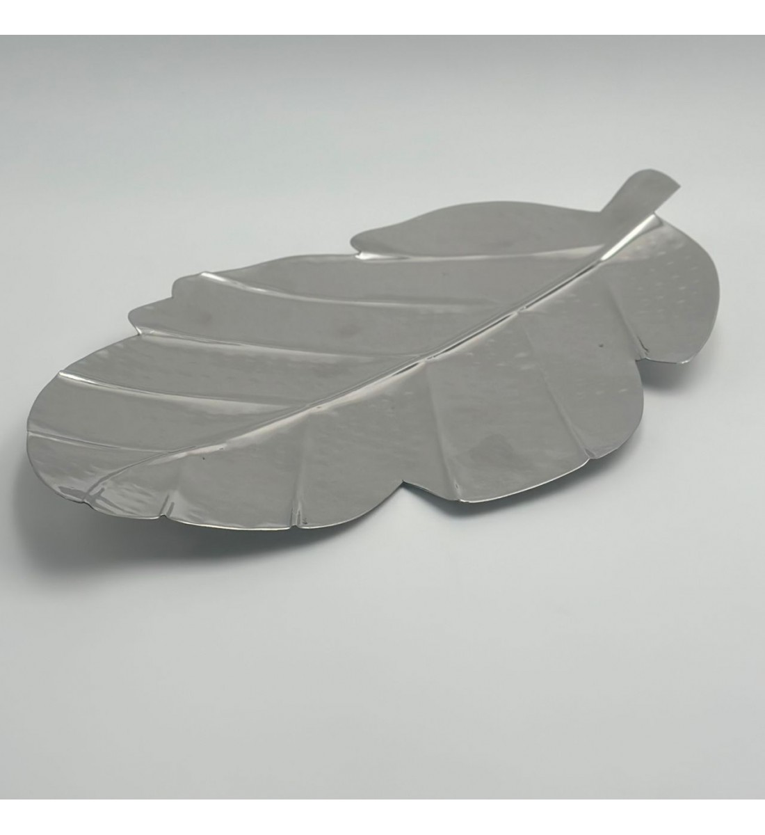 صحن تقديم معدنية فاخرة – تصميم أنيق وعصري40×22×2سم 