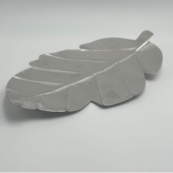 صحن تقديم معدنية فاخرة – تصميم أنيق وعصري40×22×2سم 