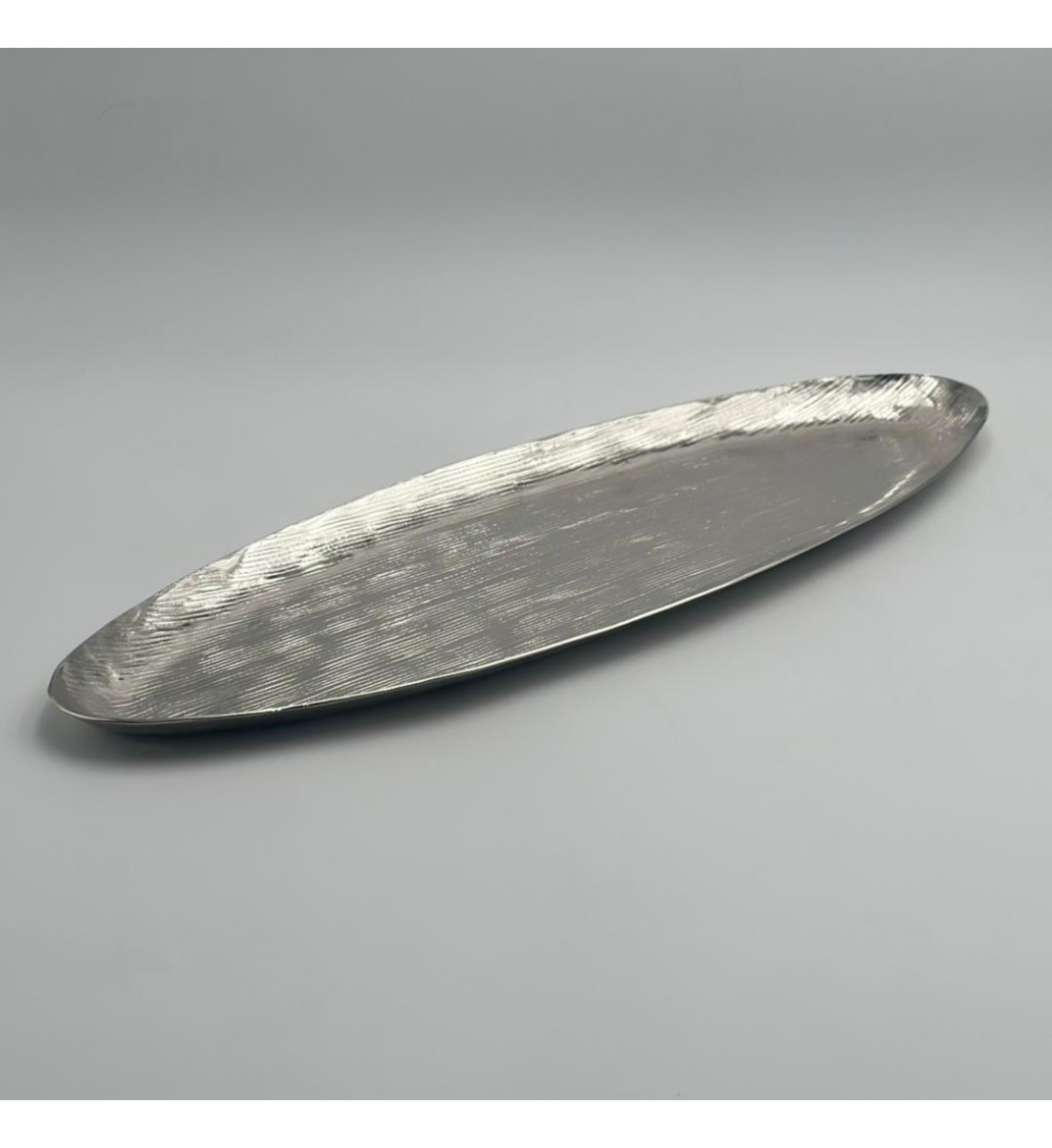 صحن تقديم معدنية فاخرة – تصميم أنيق وعصري 51×16×2سم 