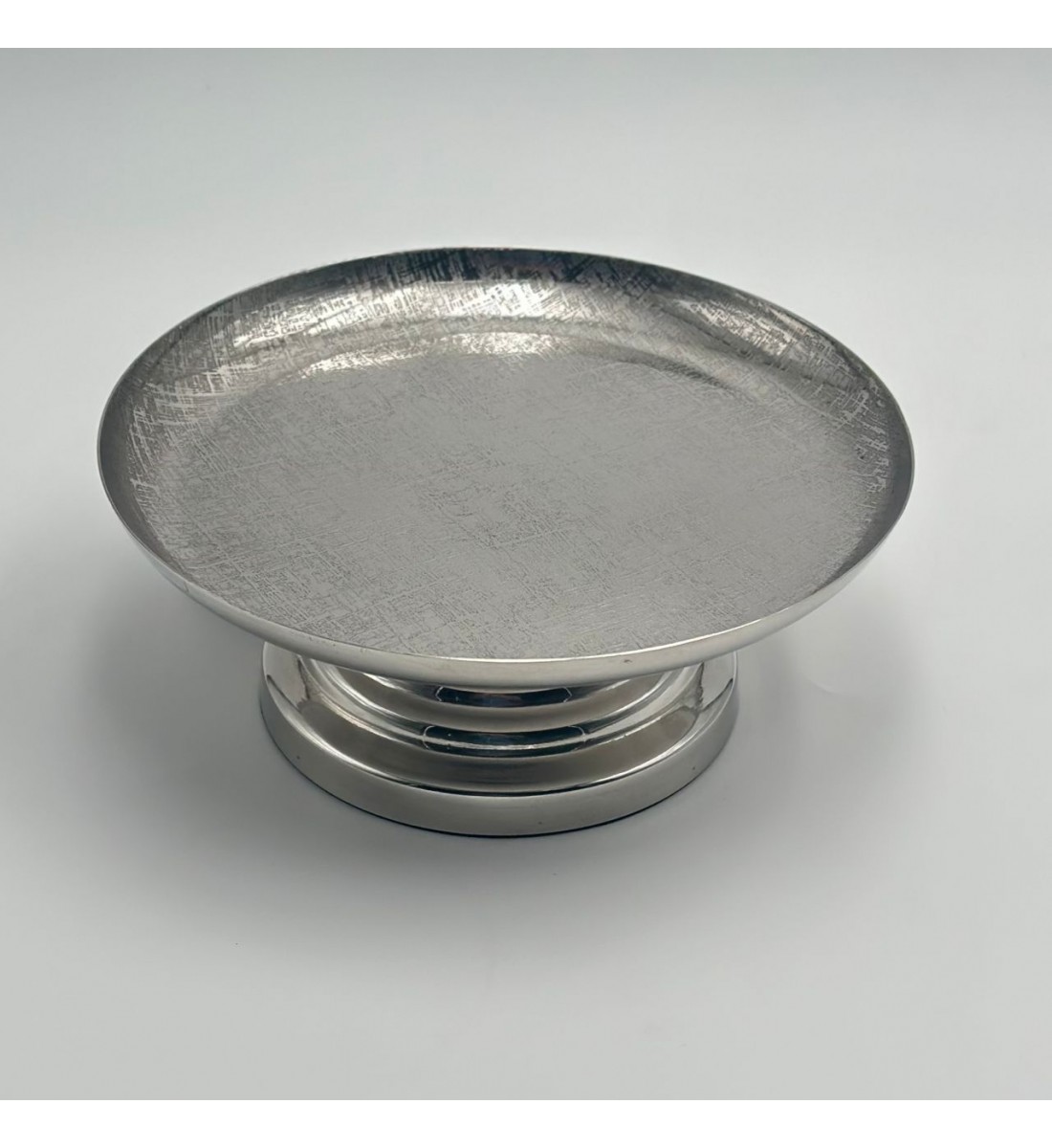 صحن تقديم معدنية فاخرة – تصميم أنيق وعصري 20×20×8سم 