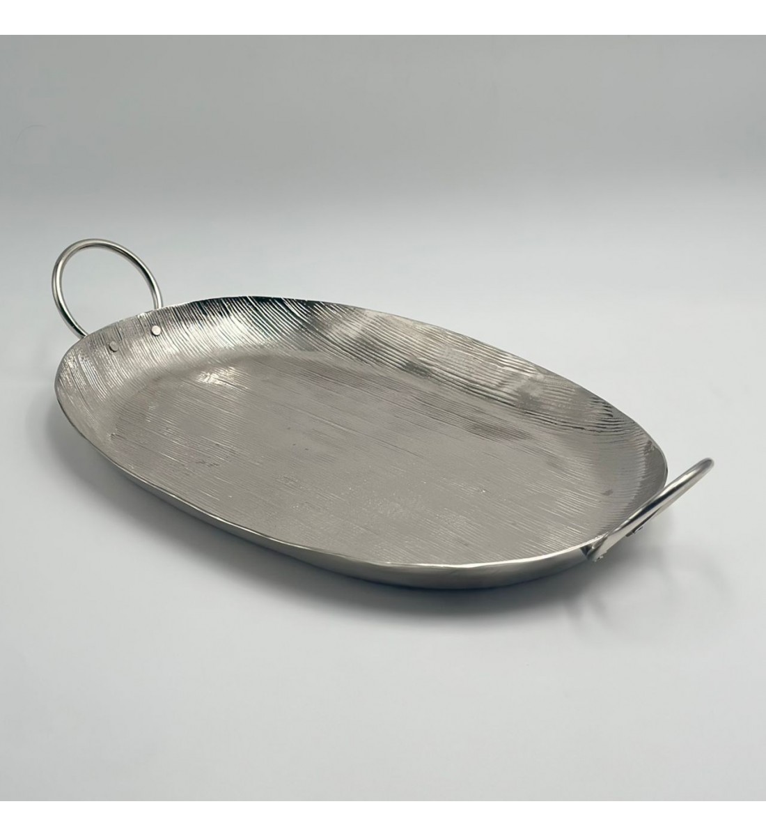 صحن تقديم معدنية فاخرة – تصميم أنيق وعصري 40×28×3سم 