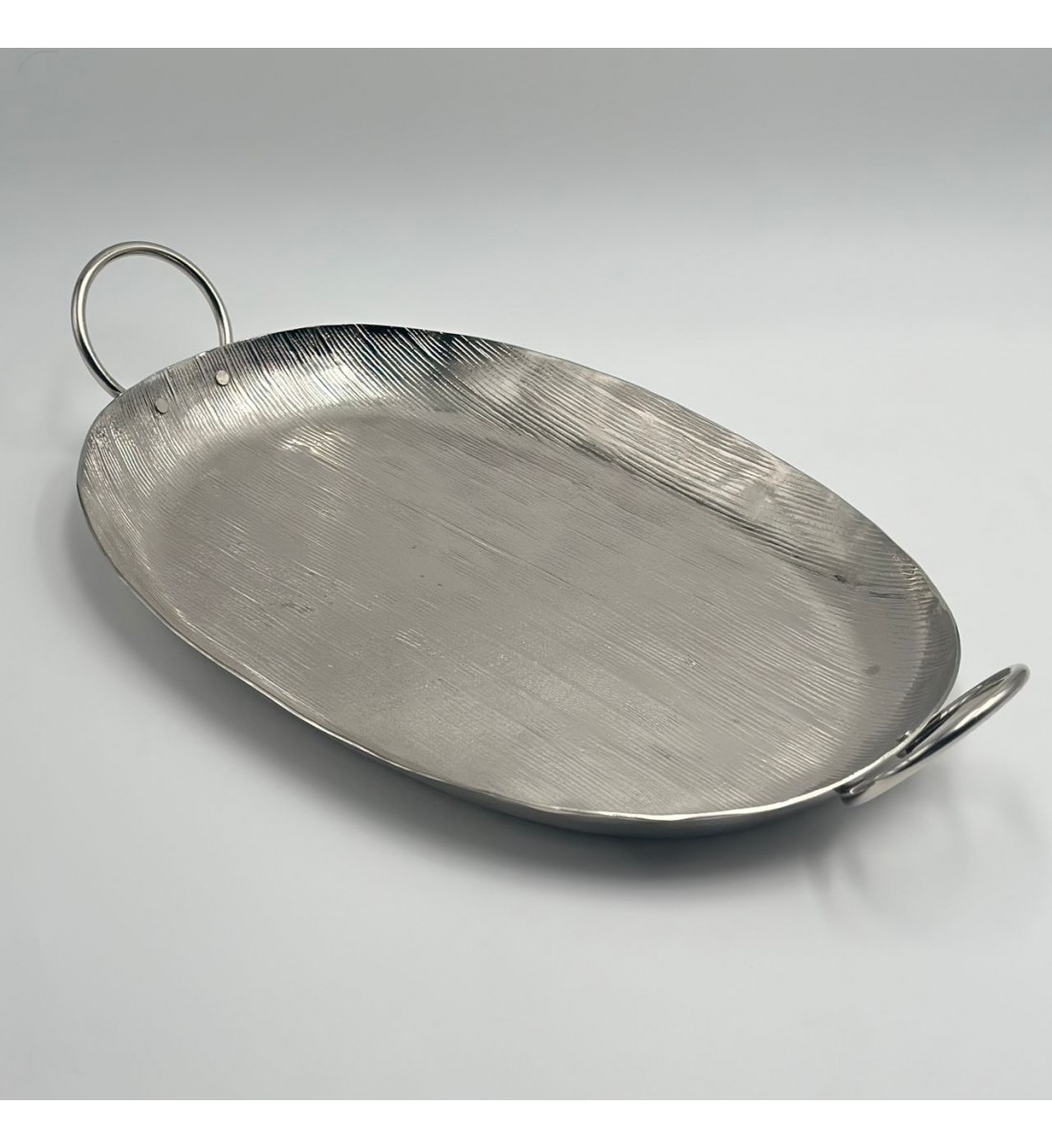 صحن تقديم معدنية فاخرة – تصميم أنيق وعصري 40×28×3سم 