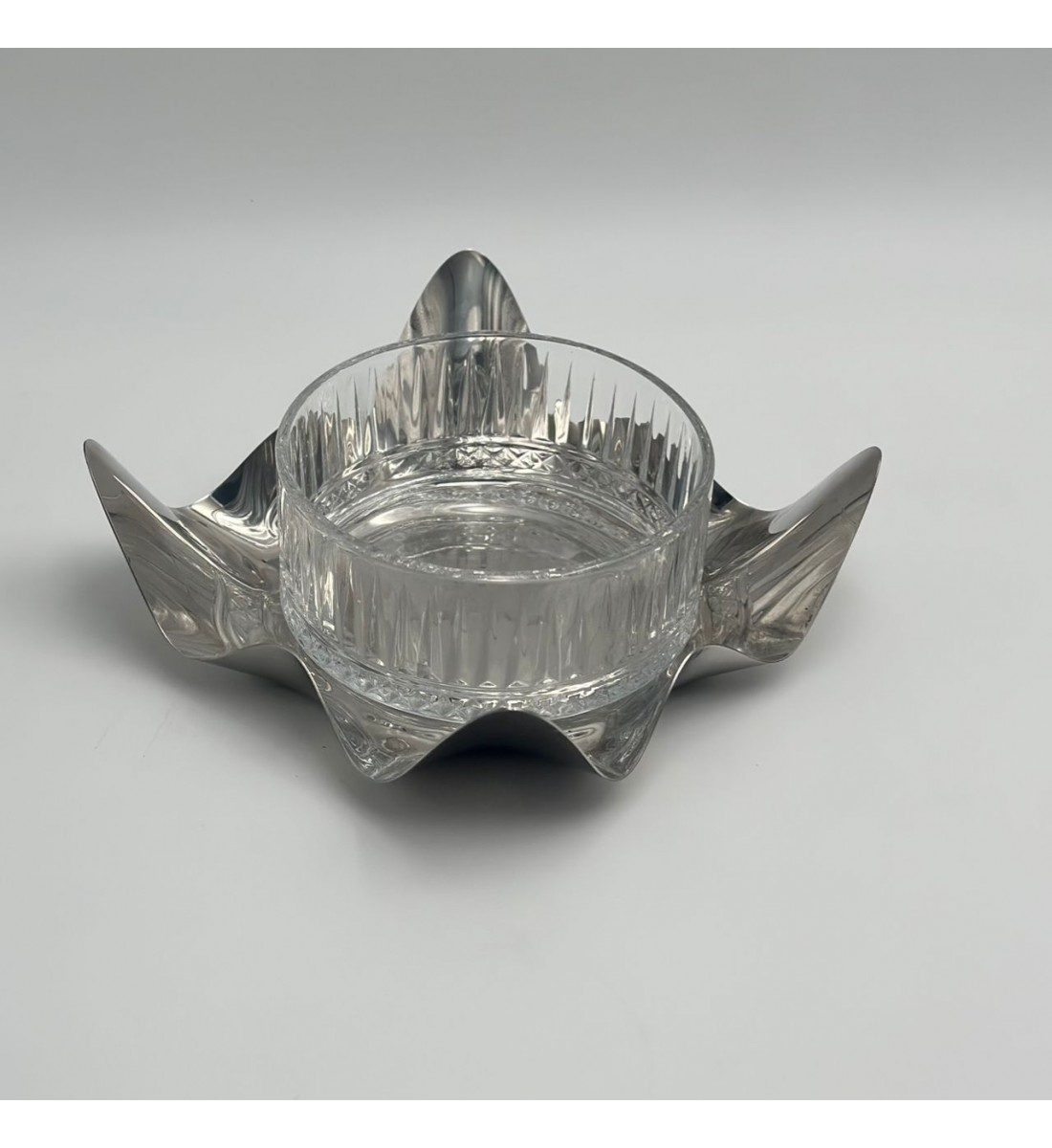 صحن ستيل هندي - فضي 18×18×7سم صحن ستيل هندي - فضي 18×18×7سم