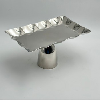 صحن تقديم معدنية فاخرة – تصميم أنيق وعصري 28×17×15سم 