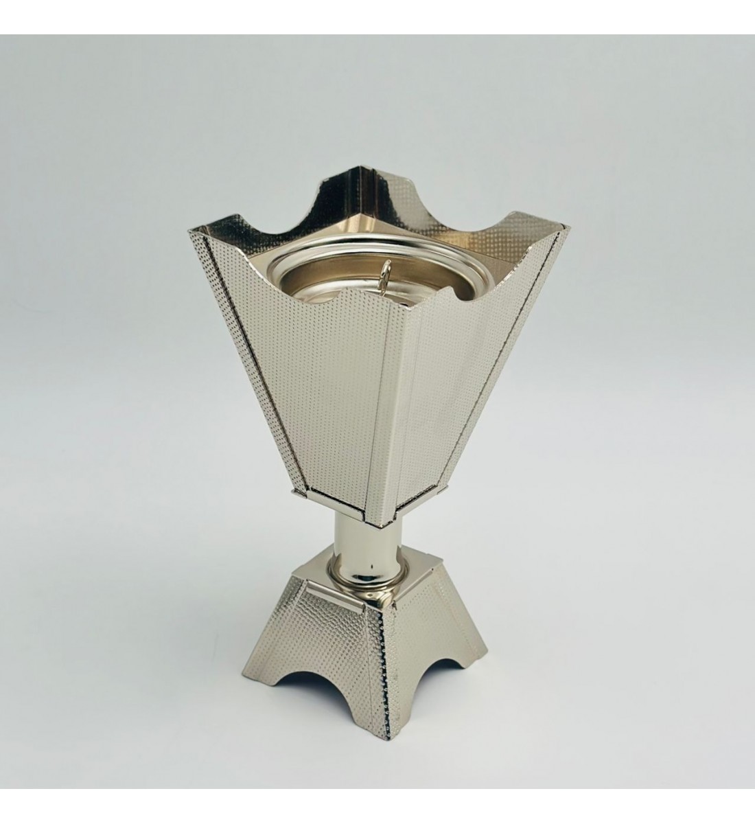 مبخرة بتصميم أنيق وعصري مصنوعة من معدن عالي الجودة12×12×22سم 