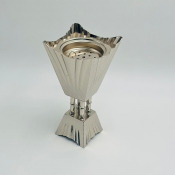 مبخرة بتصميم أنيق وعصري مصنوعة من معدن عالي الجودة12×12×22سم 