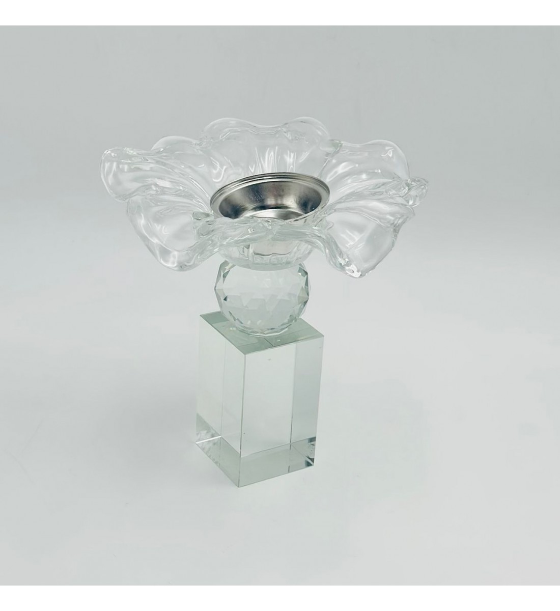 مبخرة كريستالية فاخرة بتصميم أنيق مستوحى من شكل الزهرة15×15×16سم 