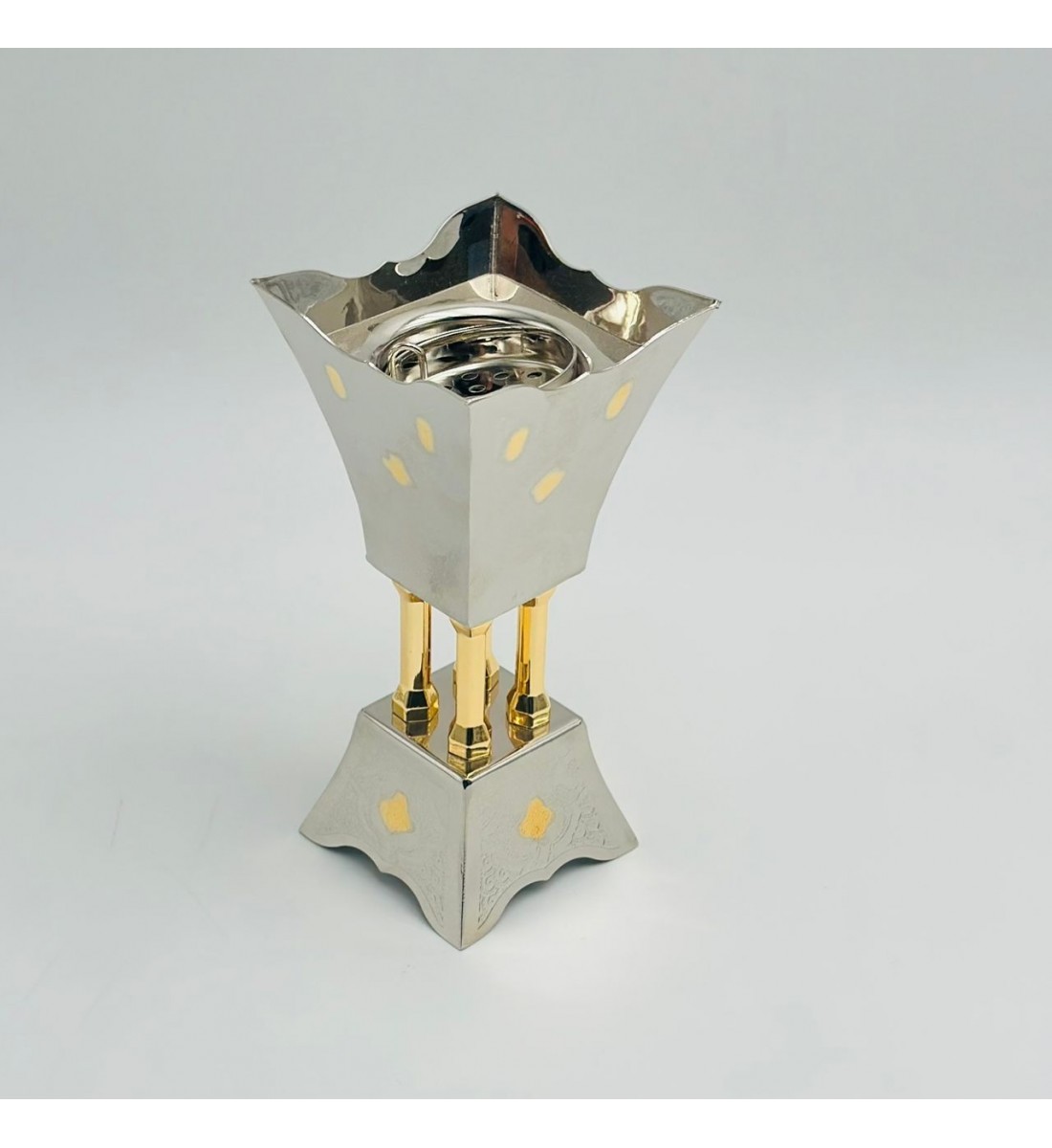 مبخرة بتصميم أنيق وعصري مصنوعة من معدن عالي الجودة8×8×18سم 