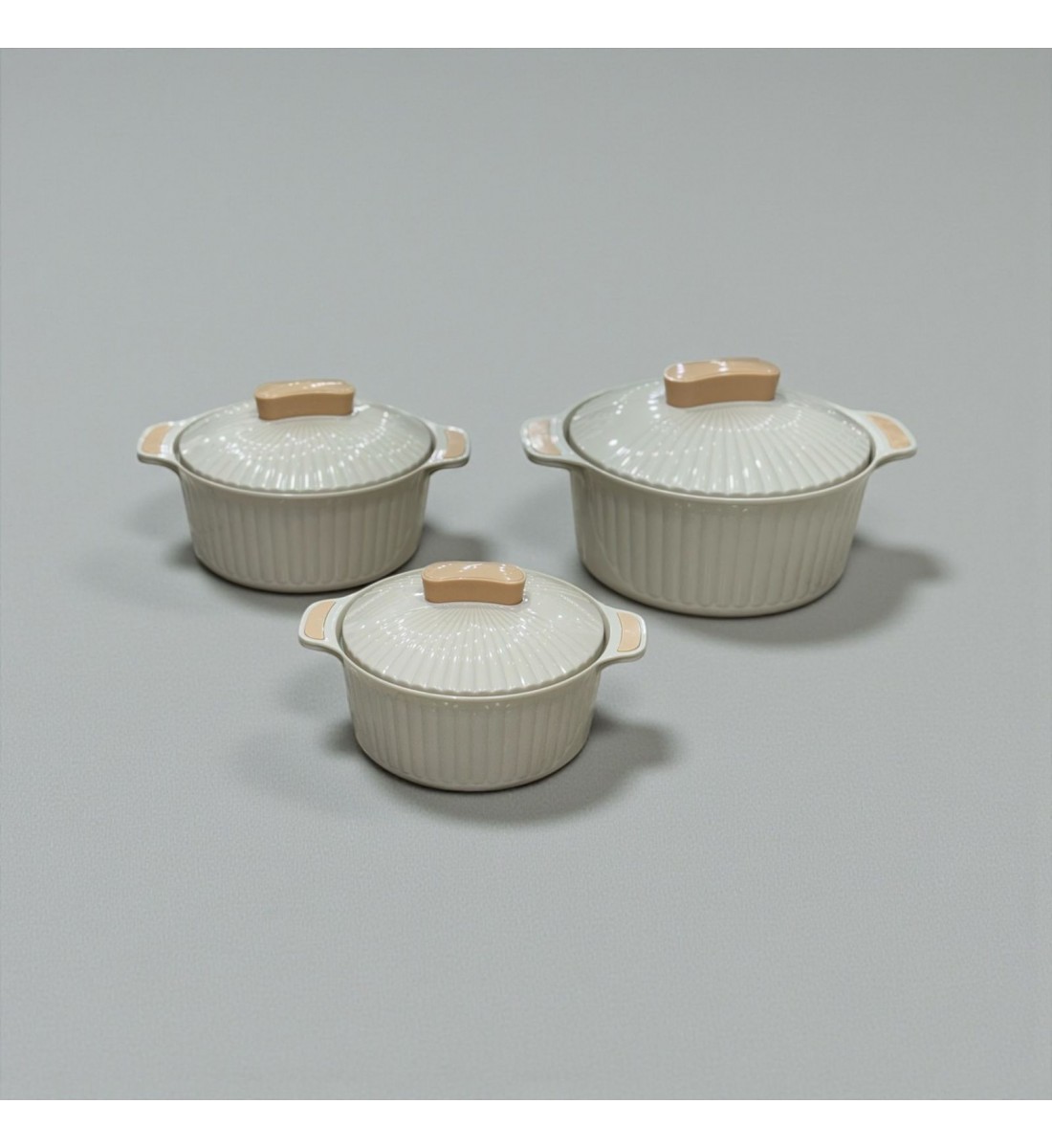 طقم حافظات طعام بلاستيك – 3 قطع بغطاء بيج 