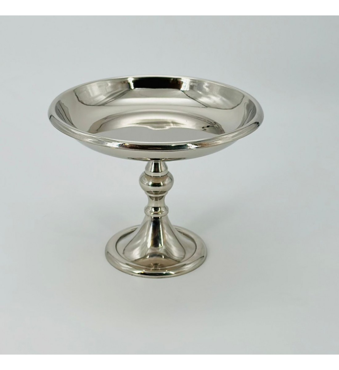 صحن تقديم معدنية فاخرة – تصميم أنيق وعصري18×14×18سم