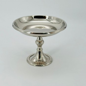 صحن تقديم معدنية فاخرة – تصميم أنيق وعصري18×14×18سم صحن تقديم معدنية فاخرة – تصميم أنيق وعصري18×14×18سم