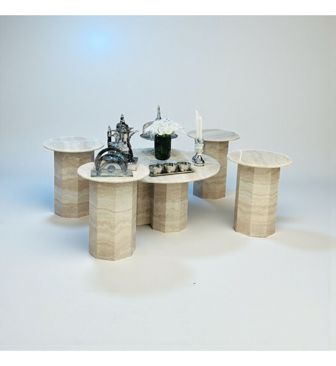 طاولة ديكور فاخرة بتصميم عصري من الحجر الطبيعي بلون بيج رخامي أنيق، 5قطع  قاعده جديد 