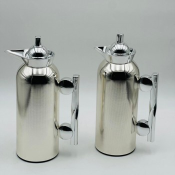 طقم  ترمس  شاي وقهوة أنيق يجمع بين التصميم العصري والانيق 