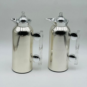 طقم  ترمس  شاي وقهوة أنيق يجمع بين التصميم العصري والانيق 