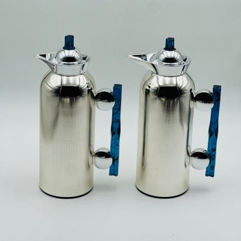 طقم  ترمس  شاي وقهوة أنيق يجمع بين التصميم العصري والانيق 